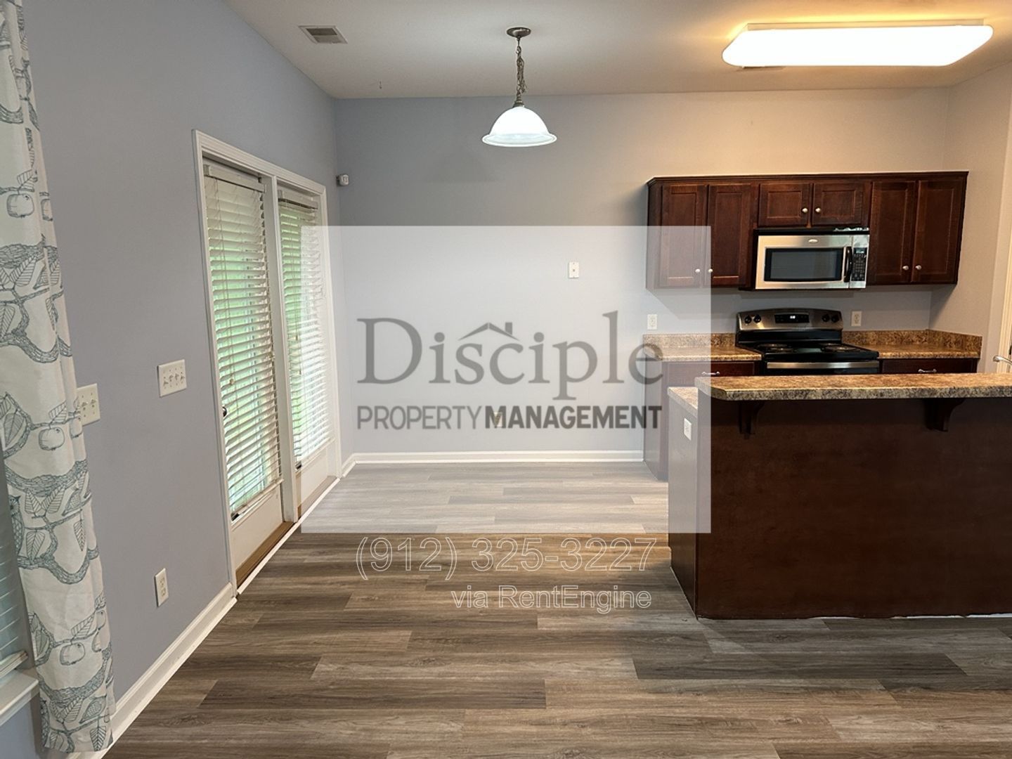 *Available Now!* - 250 SUMMER HILL WAY property image