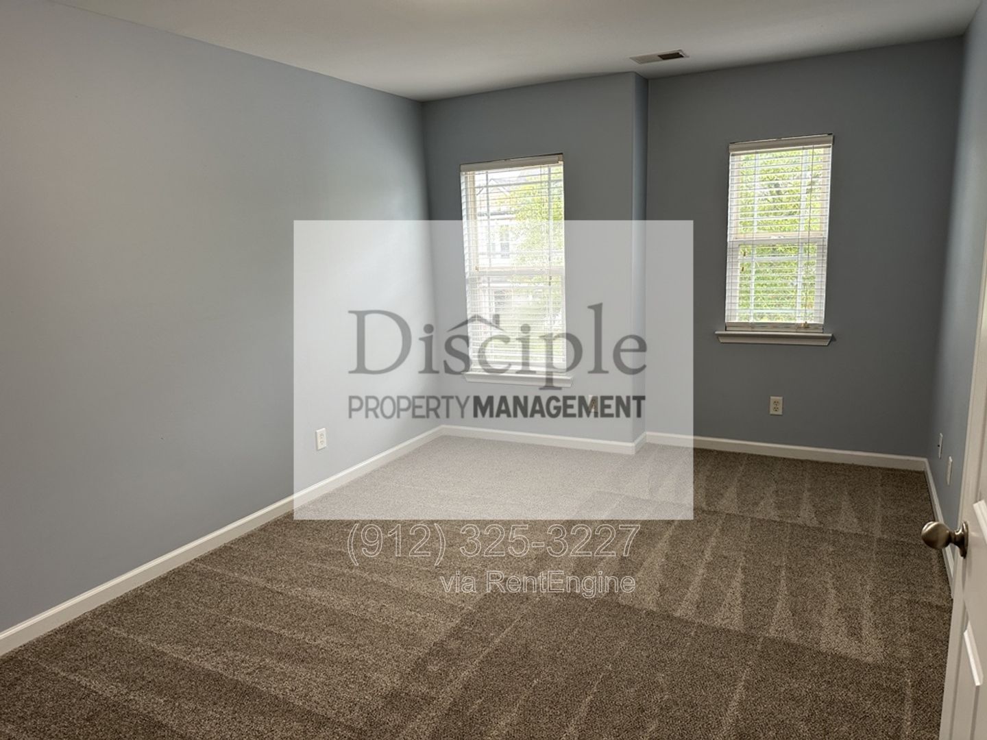 *Available Now!* - 250 SUMMER HILL WAY property image