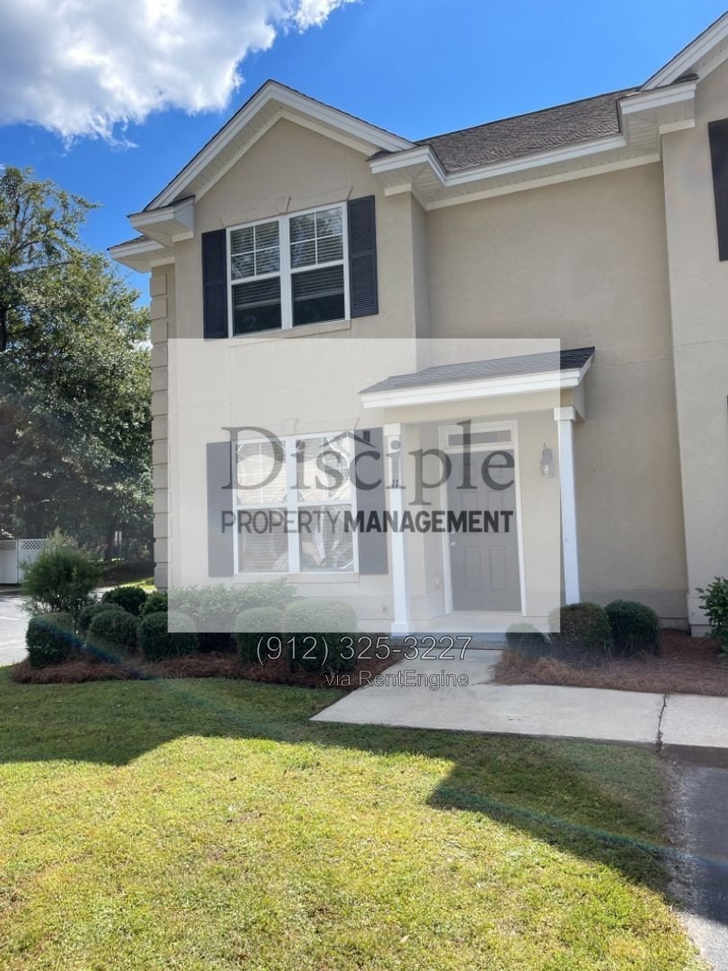 *MOVE-IN SPECIAL!* 1/2 off first month's rent with a signed lease by 09/11/2026 for 66 Landing Way, Unit 11 property image