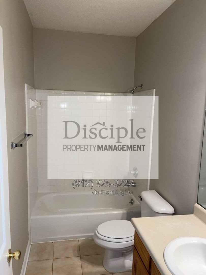 *MOVE-IN SPECIAL!* Free first month's rent with a signed lease by 09/18/2026 for Savage Creek, 8A - Downstairs property image