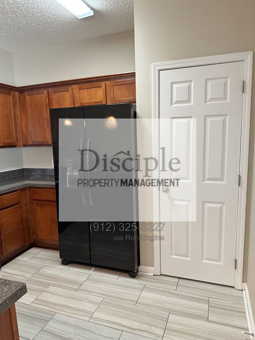 *Now Available* 1045 Canyon Oak Loop property image