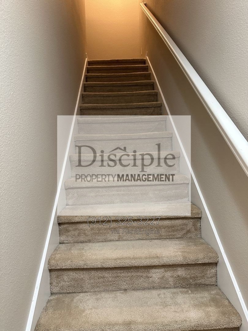 *Now Available* 1045 Canyon Oak Loop property image
