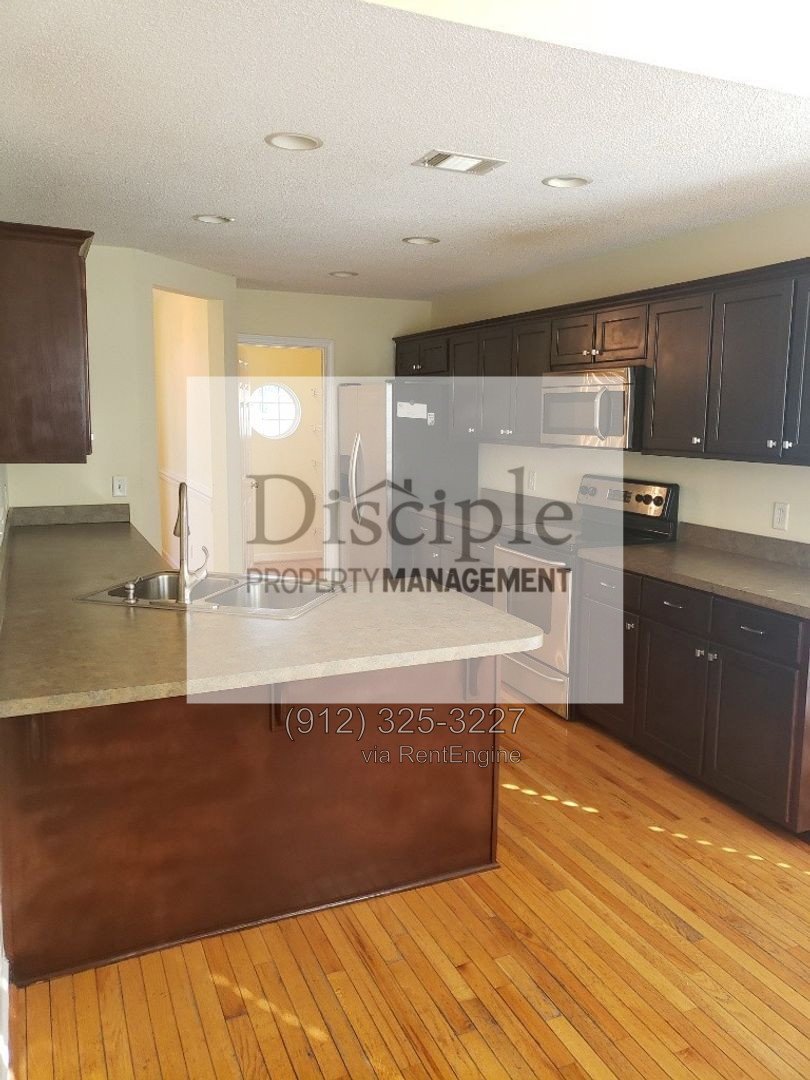 *Available Now* - 29 Dee Henderson Drive - Richmond Place Neighborhood property image
