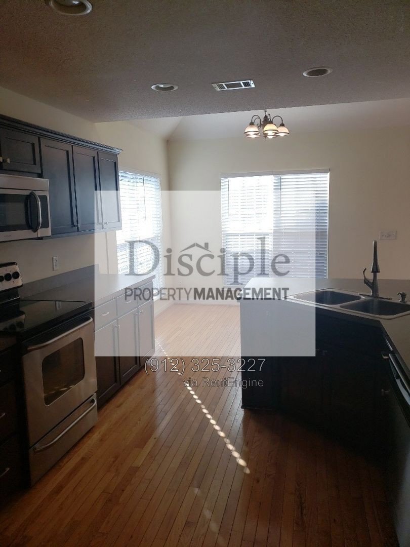 *Available Now* - 29 Dee Henderson Drive - Richmond Place Neighborhood property image