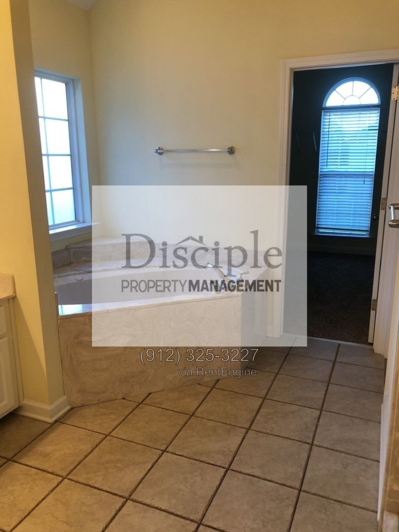 *Available Now* - 29 Dee Henderson Drive - Richmond Place Neighborhood property image