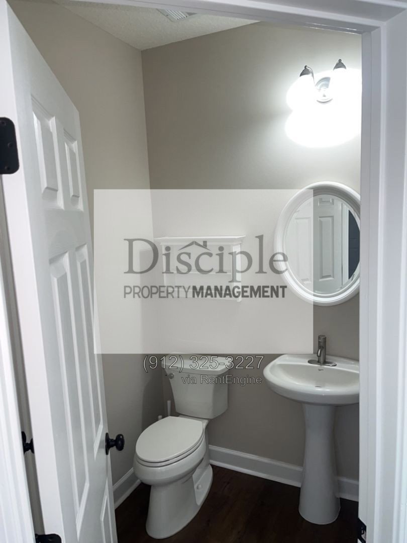 Available Now! - 7 Exchange Street! property image