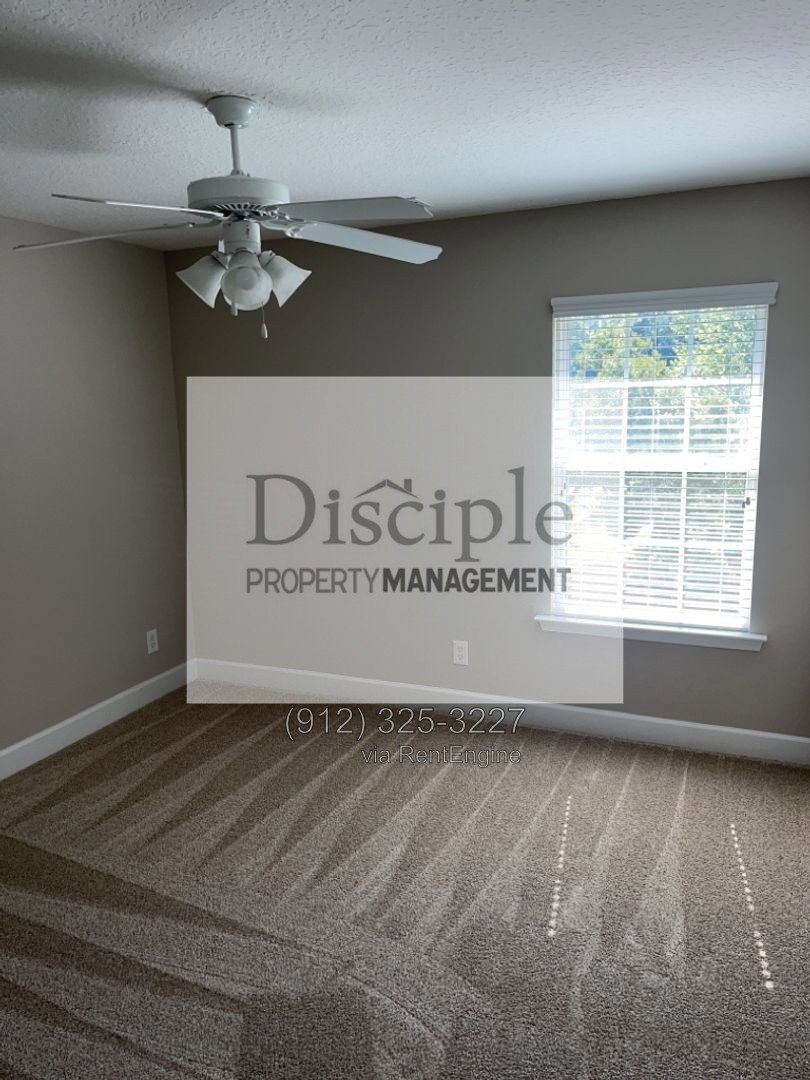 Available Now! - 7 Exchange Street! property image