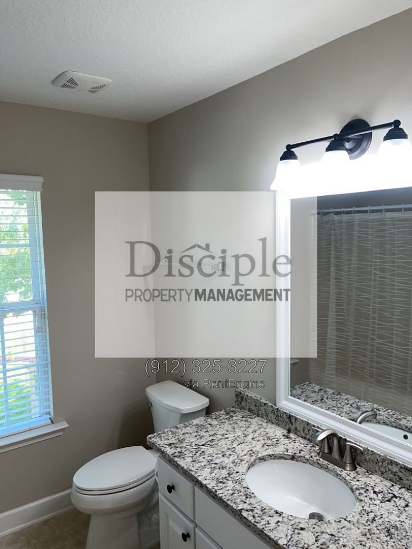Available Now! - 7 Exchange Street! property image