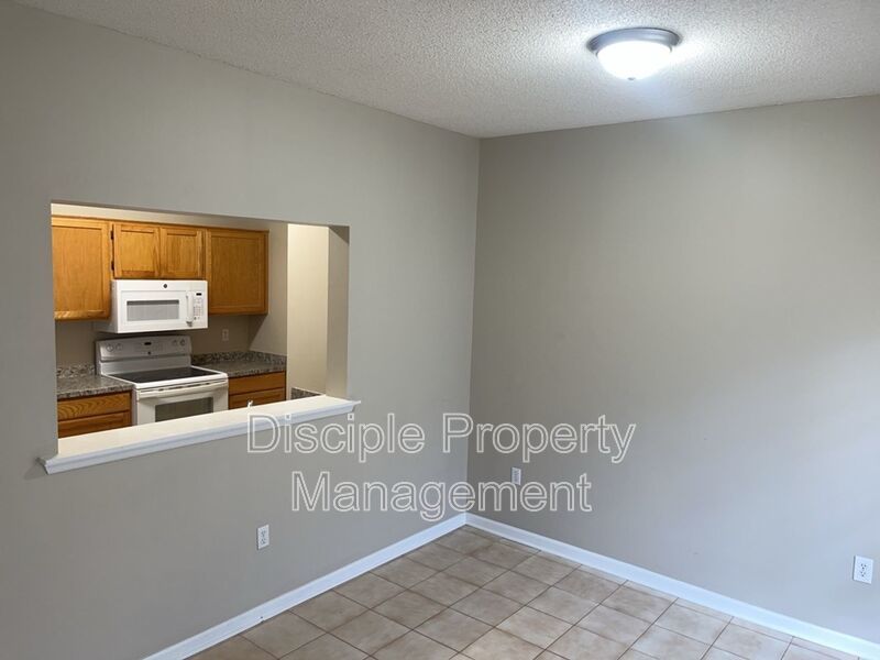 *MOVE-IN SPECIAL!* 1/2 off the first month's rent with a signed lease by 01/23/2026 for Savage Creek Apartment 2C, Upstairs property image