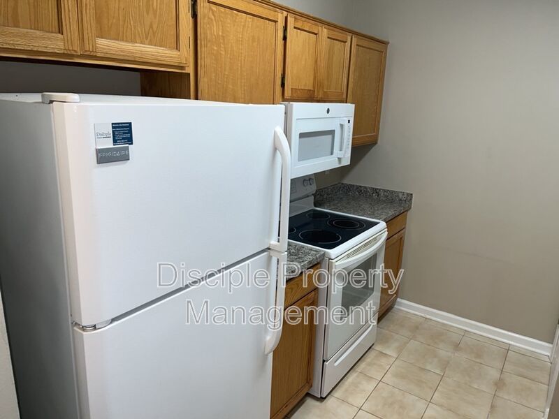 *MOVE-IN SPECIAL!* 1/2 off the first month's rent with a signed lease by 01/23/2026 for Savage Creek Apartment 2C, Upstairs property image