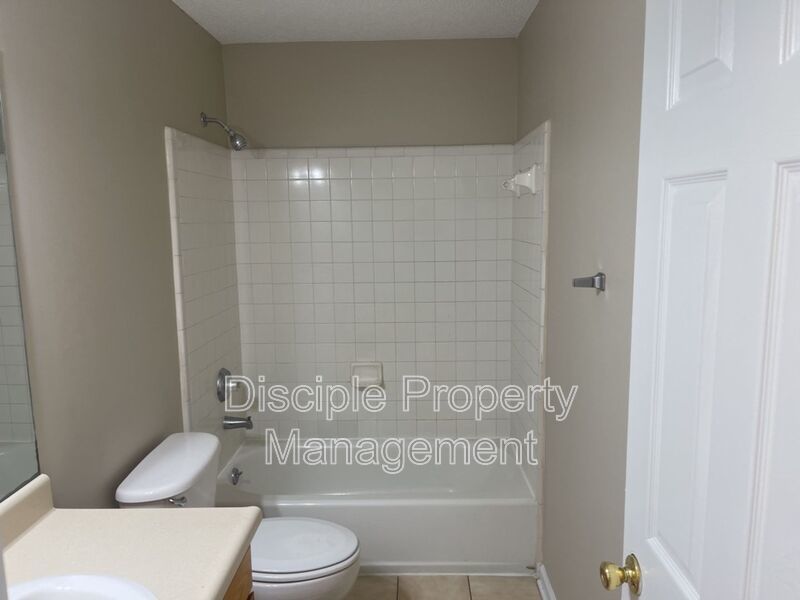 *MOVE-IN SPECIAL!* 1/2 off the first month's rent with a signed lease by 01/23/2026 for Savage Creek Apartment 2C, Upstairs property image