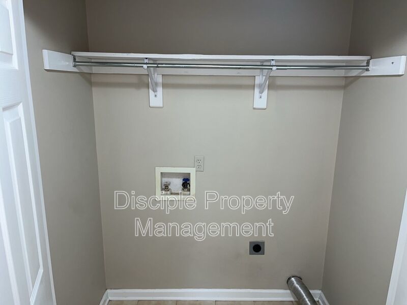 *MOVE-IN SPECIAL!* 1/2 off the first month's rent with a signed lease by 01/23/2026 for Savage Creek Apartment 2C, Upstairs property image